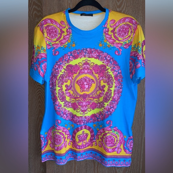 Rare Versace King of Crowns multicolor Floral Barocco Medusa head tshirt - Picture 2 of 15